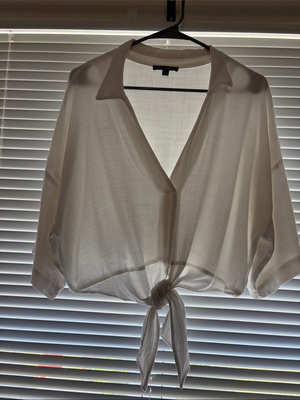 Moa Moa White Tie-Front Collared Blouse